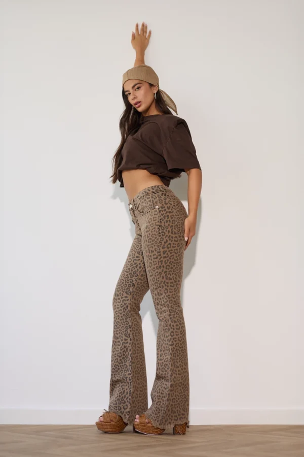 LEOPARD FLAIR JEANS