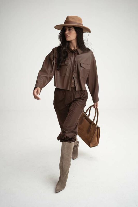 מגפיים ז'מש באורך הברך - LOU PLATFORM SUEDE BOOTS – תמונה 5