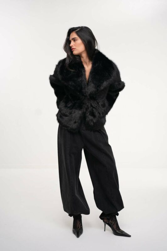 מעיל פרווה - NOEMIE FAUX-FUR JACKET – תמונה 4