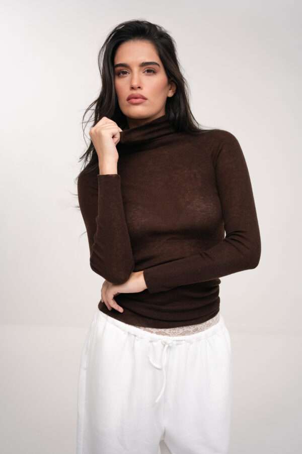 LISE  HIGH COLLAR SLIM - FIT