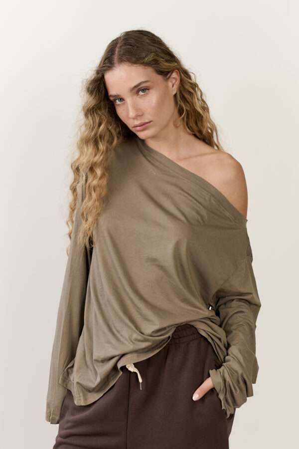 CELIA OF- SHOULDER SHRIT