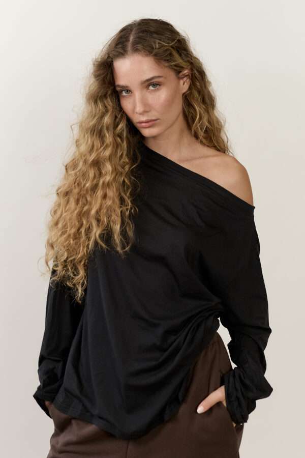 CELIA OF- SHOULDER SHRIT