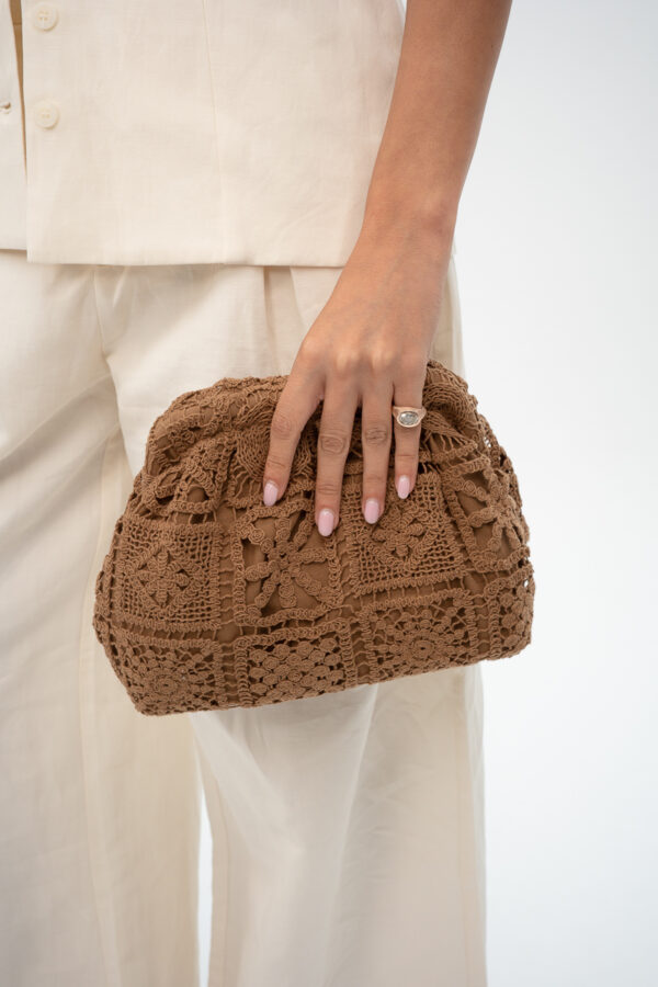 תיק קלאץ' קורשה - LUNA CROCHET CLUTCH BAG