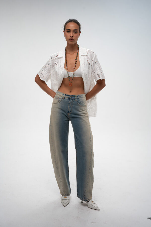 חולצת קורשה מכופתרת - White Eyelet Button-Up Shirt
