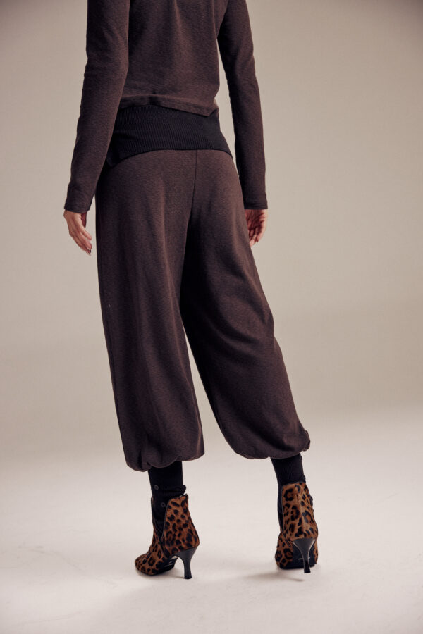 מכנסי שרוואל ריב  - Ribbed Harem Pants